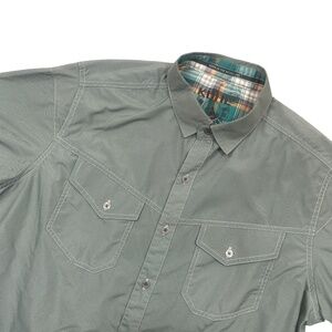 Kuhl Medium‎ Short Sleeve Eluxur Green Check 100% Polyester Button Down